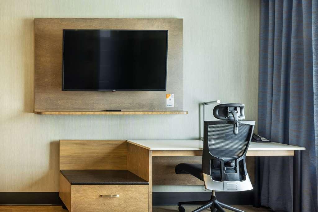 Quality Inn & Suites Леви Номер фото