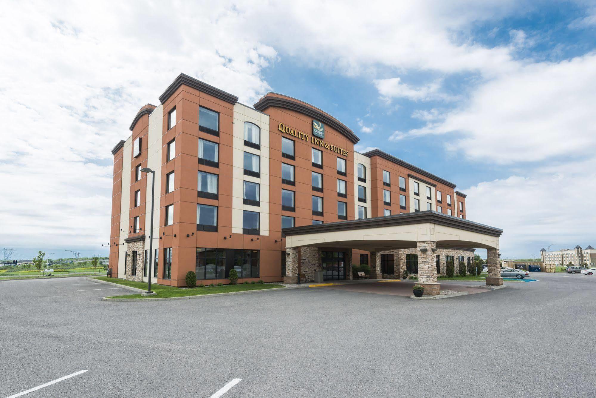 Quality Inn & Suites Леви Экстерьер фото